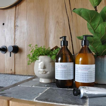 Bed En Bezem Bed & Breakfast Laarne Bagian luar foto