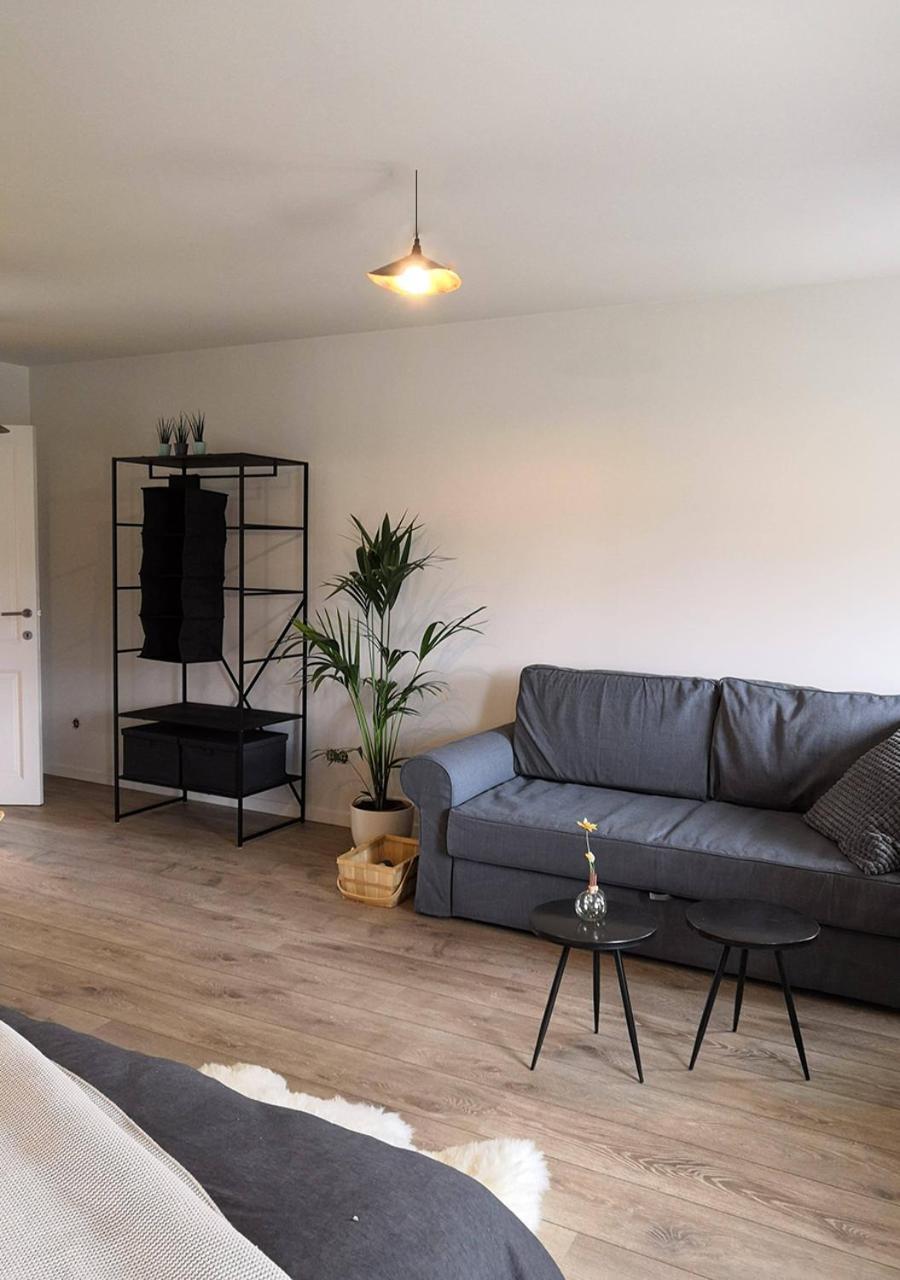 Bed En Bezem Bed & Breakfast Laarne Bagian luar foto